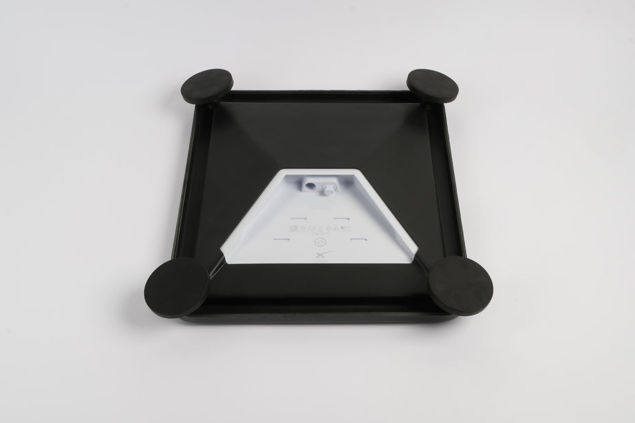 SETBOX housing in black, underside with the dish cradle