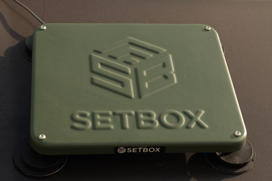 Olive housing close up, SETBOX embossed on the lid